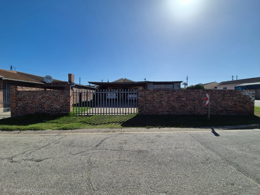 3 Bedroom Property for Sale in Bethelsdorp Eastern Cape